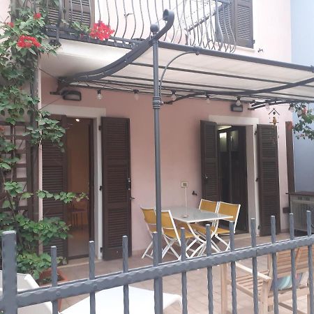 Bouganville House Σενιγκάλια Εξωτερικό φωτογραφία