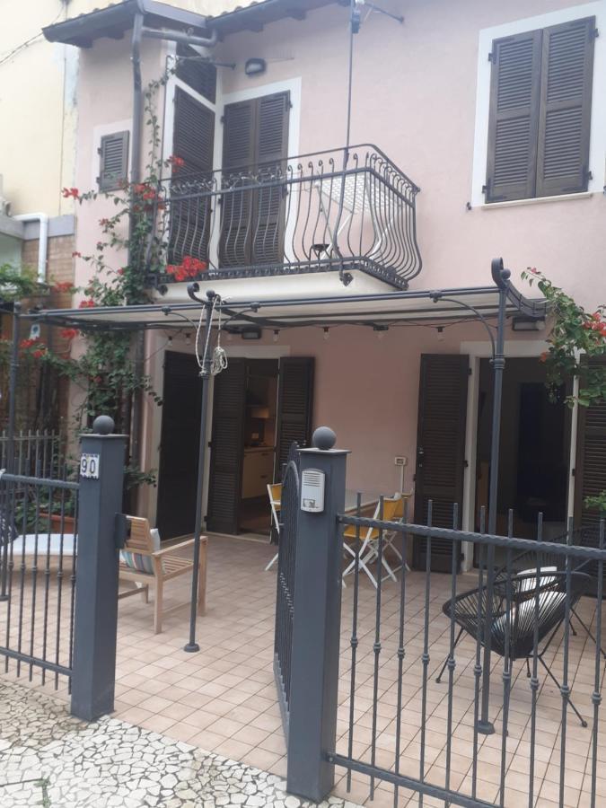 Bouganville House Σενιγκάλια Εξωτερικό φωτογραφία
