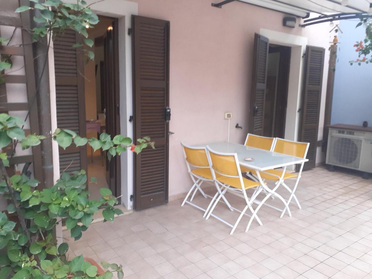 Bouganville House Σενιγκάλια Εξωτερικό φωτογραφία